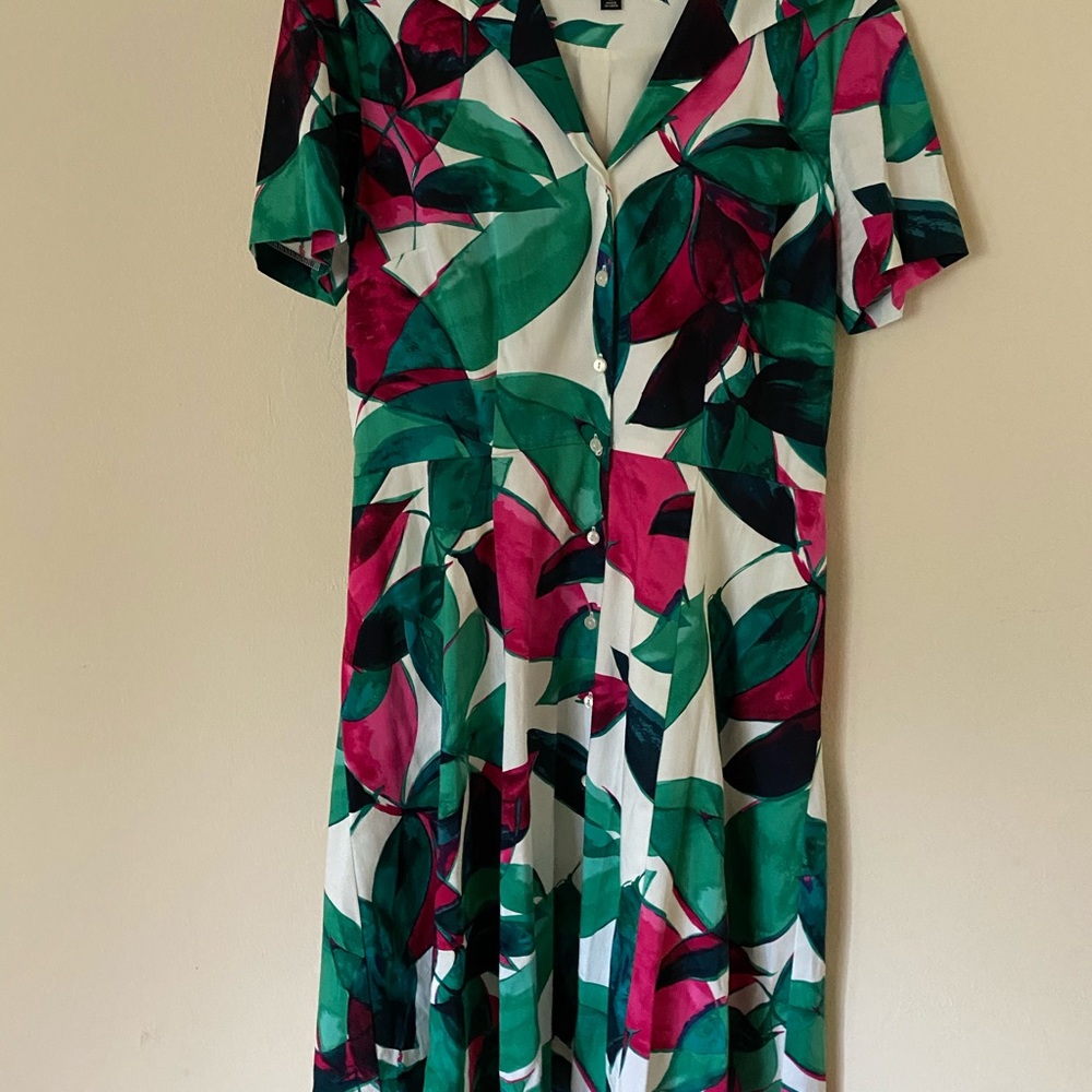 Dress - Picture 7 of 8